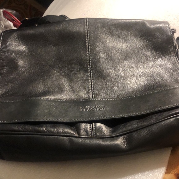 Kenneth Cole Reaction black laptop bag - Picture 11 of 13